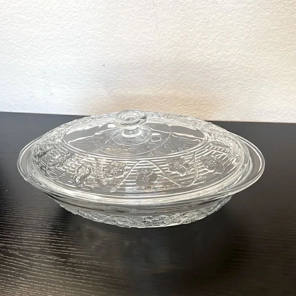 Vintage Lidded Glass Roaster / Oval Baking Dish with Floral Design